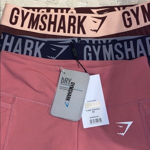 Gym shark leggings